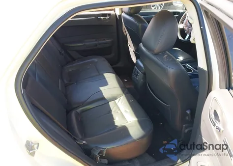 2010 Chrysler 300 Touring/Signature Series/Executive Series from USA, damaged, VIN 2C3CA5CVXAH241628